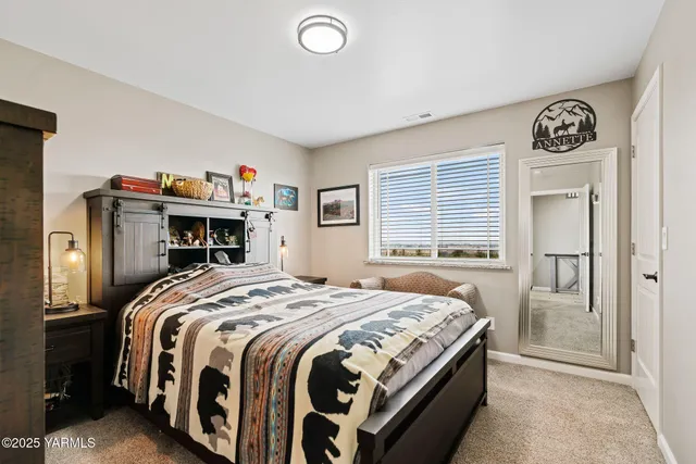 $450,000 | 2005 Jennifer Drive, Granger, WA 98932