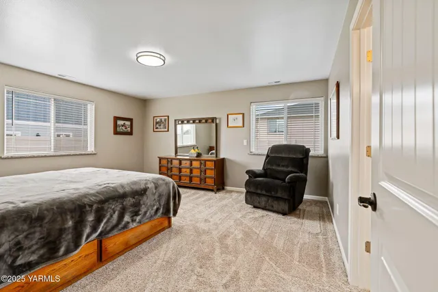 $450,000 | 2005 Jennifer Drive, Granger, WA 98932