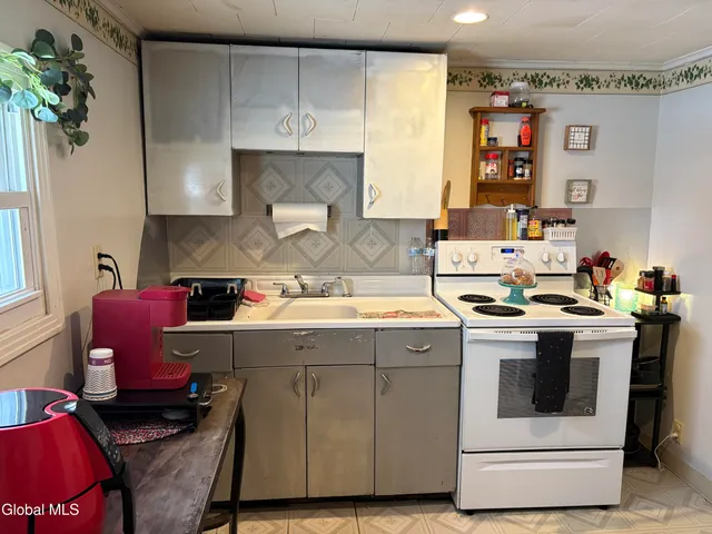 $75,000 | 219 Broadway, Fort Edward, NY 12828