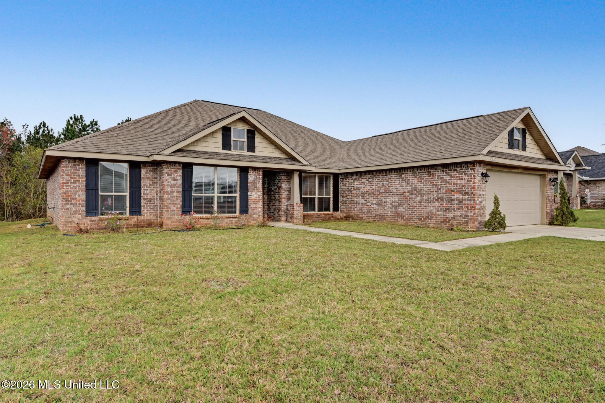 6245 Roxanne Way Biloxi, MS 39532 - Photo 2 of 34 002