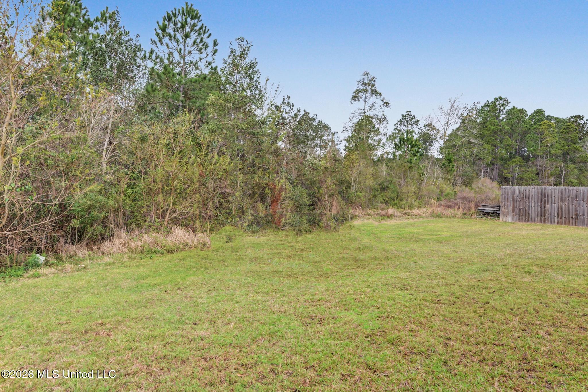 6245 Roxanne Way Biloxi, MS 39532 - Photo 24 of 34 024