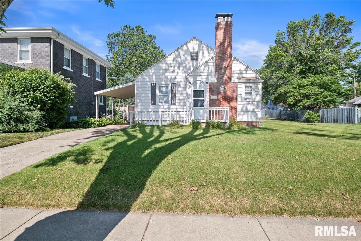 2359 South 7th Street Springfield, IL 62703 - Photo 1 of 26