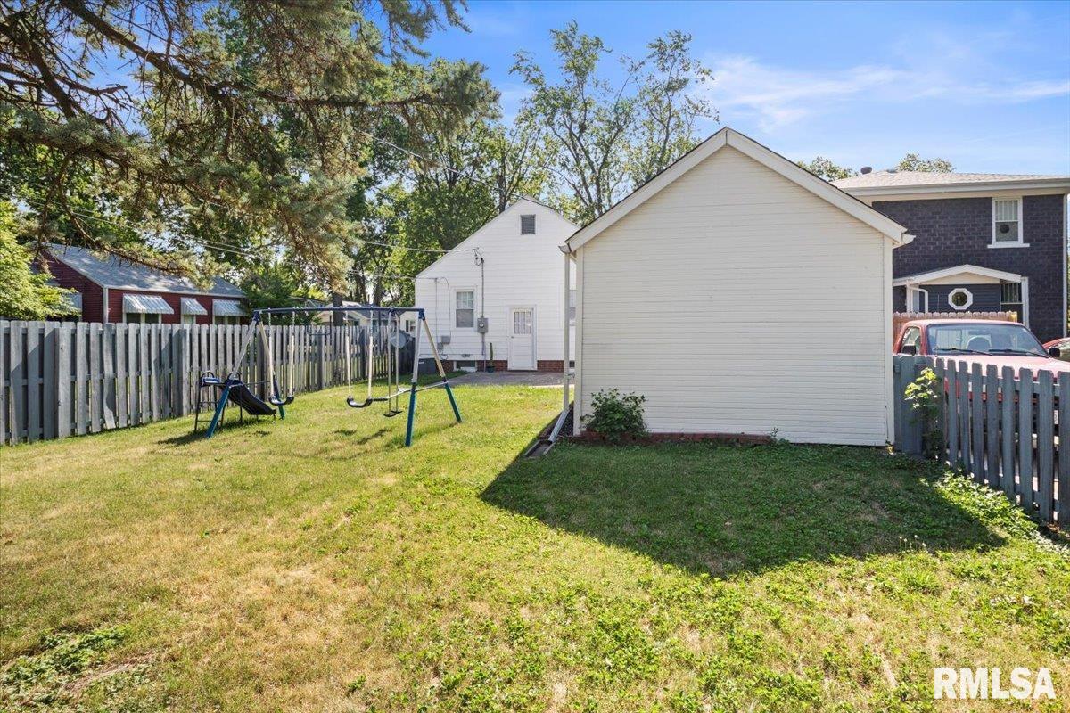 2359 South 7th Street Springfield, IL 62703 - Photo 23 of 26