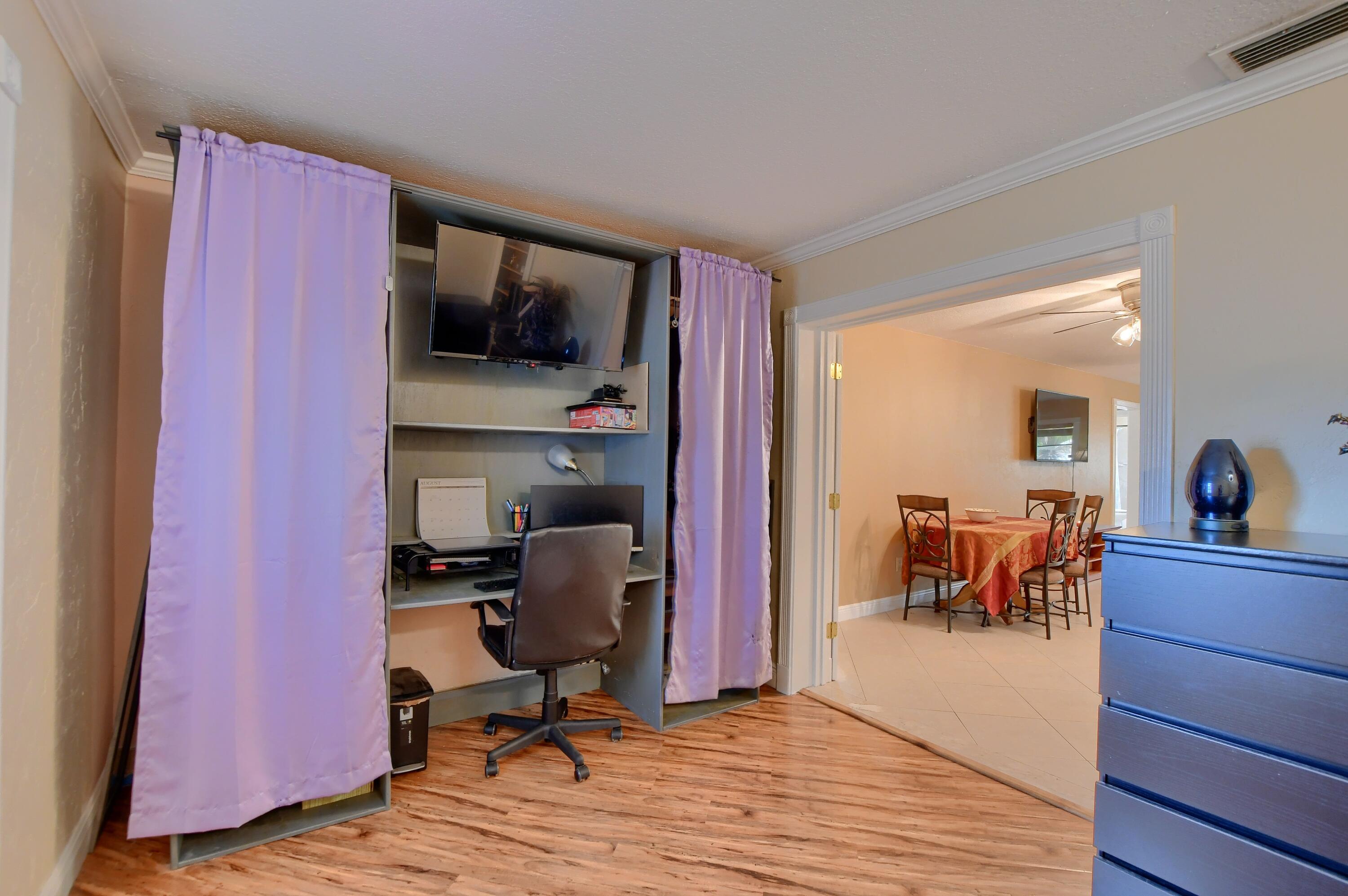 22668 Southwest 54th Way Boca Raton, FL 33433 - Photo 18 of 32 Flex Room