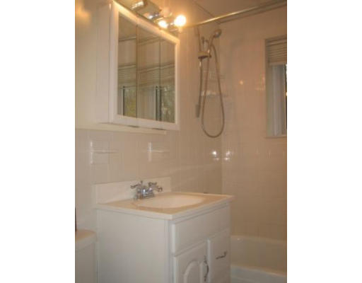 39-3 Westgate Road, Unit 393 Boston, MA 02467 - Photo 7 of 7