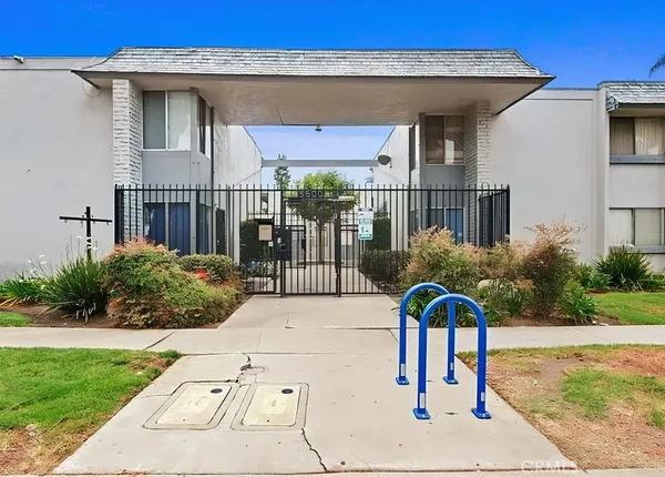 $1,600 | 5500 Ackerfield Avenue, Unit 310, Long Beach, CA 90805
