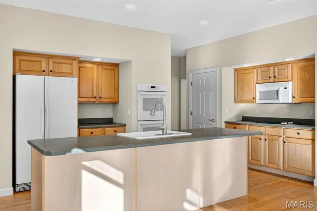 $945,000 | 18360 Pinhook Holw Drive, Wildwood, MO 63069