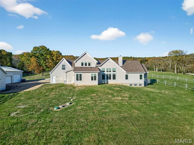 $945,000 | 18360 Pinhook Holw Drive, Wildwood, MO 63069