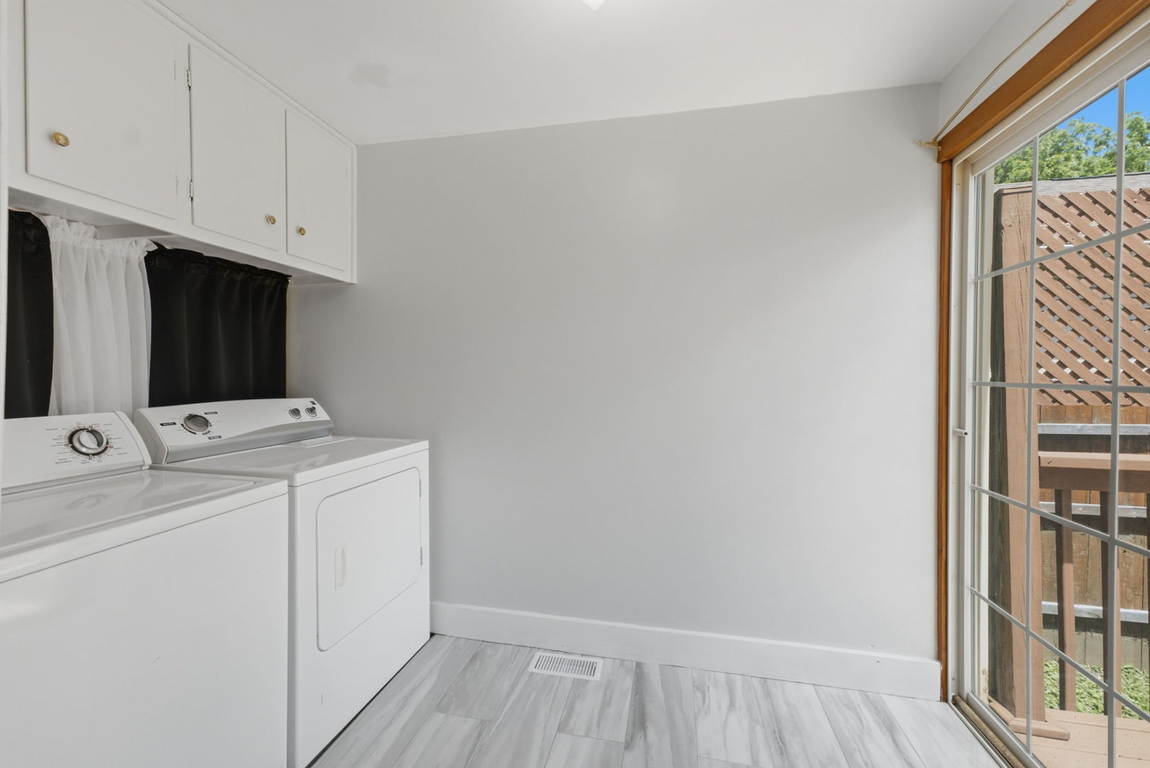 2202 44th Street Moline, IL 61265 - Photo 14 of 36