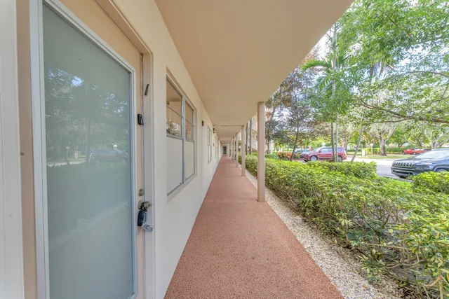 $217,500 | 3003 Portofino Isle, Unit K1, Coconut Creek, FL 33066