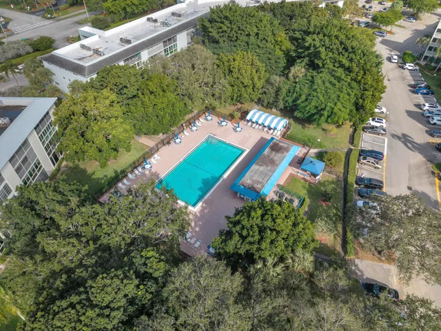 $217,500 | 3003 Portofino Isle, Unit K1, Coconut Creek, FL 33066