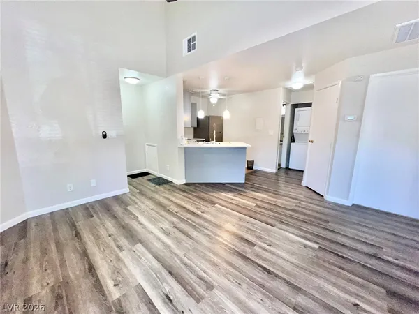 $1,300 | 480 Elm Drive, Unit 206, Las Vegas, NV 89169