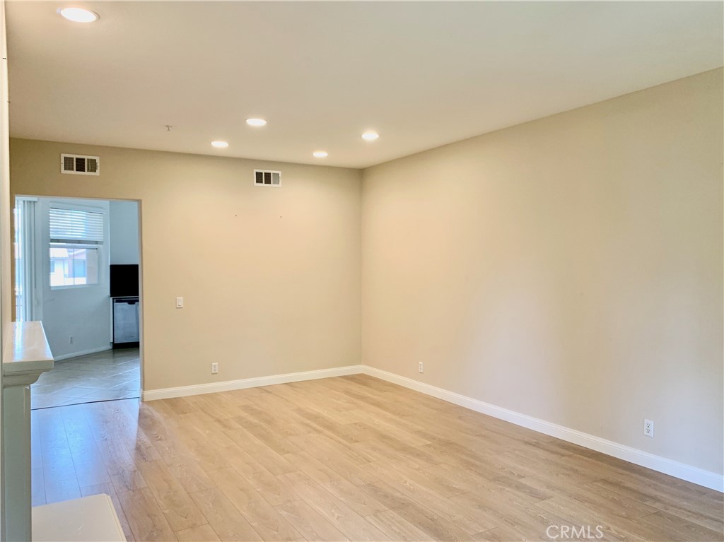 131 Stepping Stone Irvine, CA 92603 - Photo 7 of 24