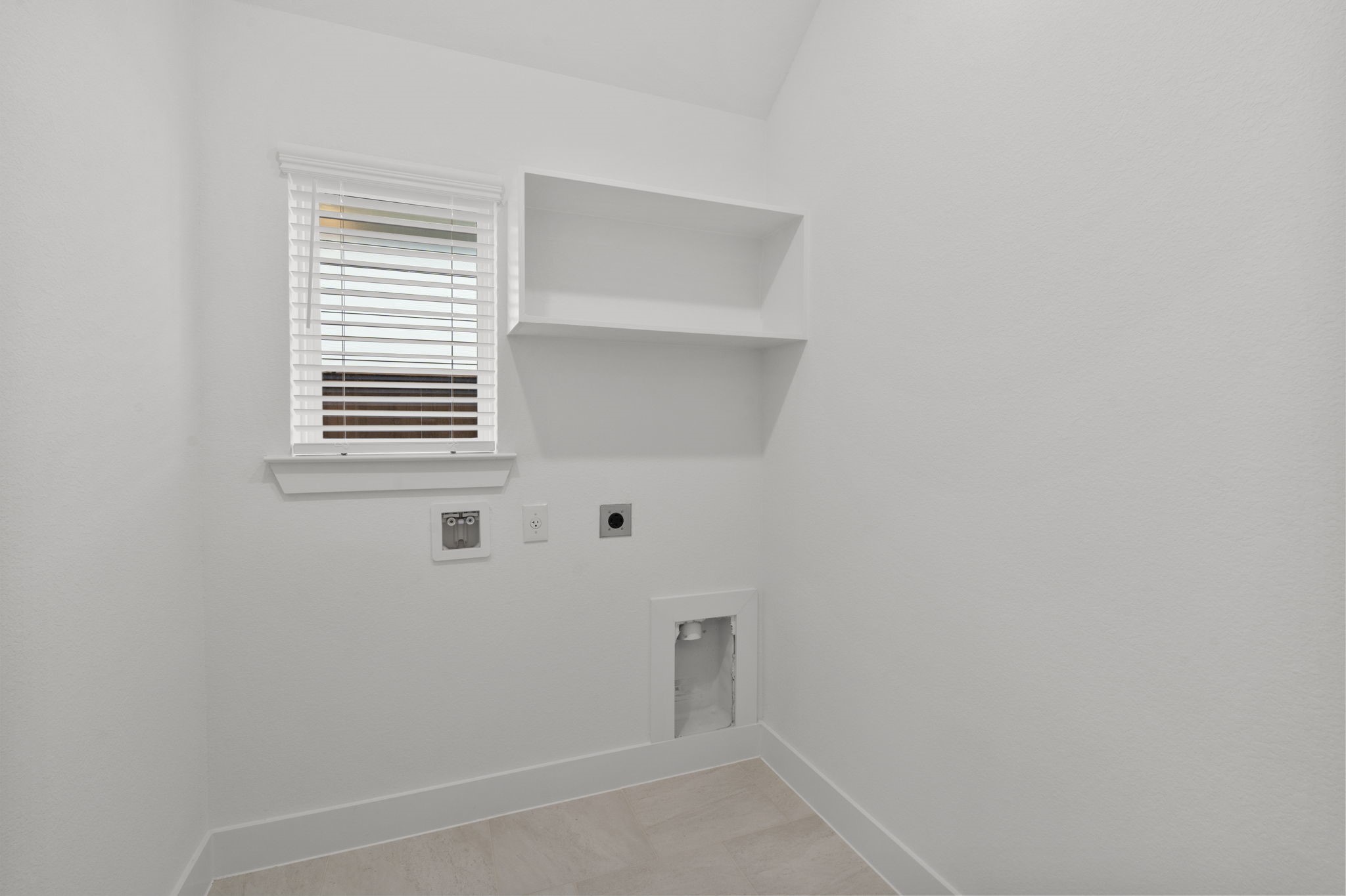 5247 Celestial Court Iowa Colony, TX 77583 - Photo 17 of 39 a view of a room that has a window