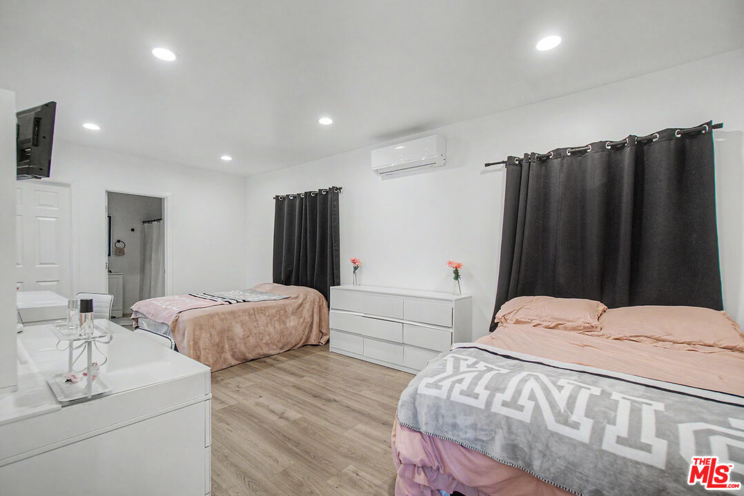 12045 Rives Avenue Downey, CA 90242 - Photo 15 of 26 Gallery Image 15