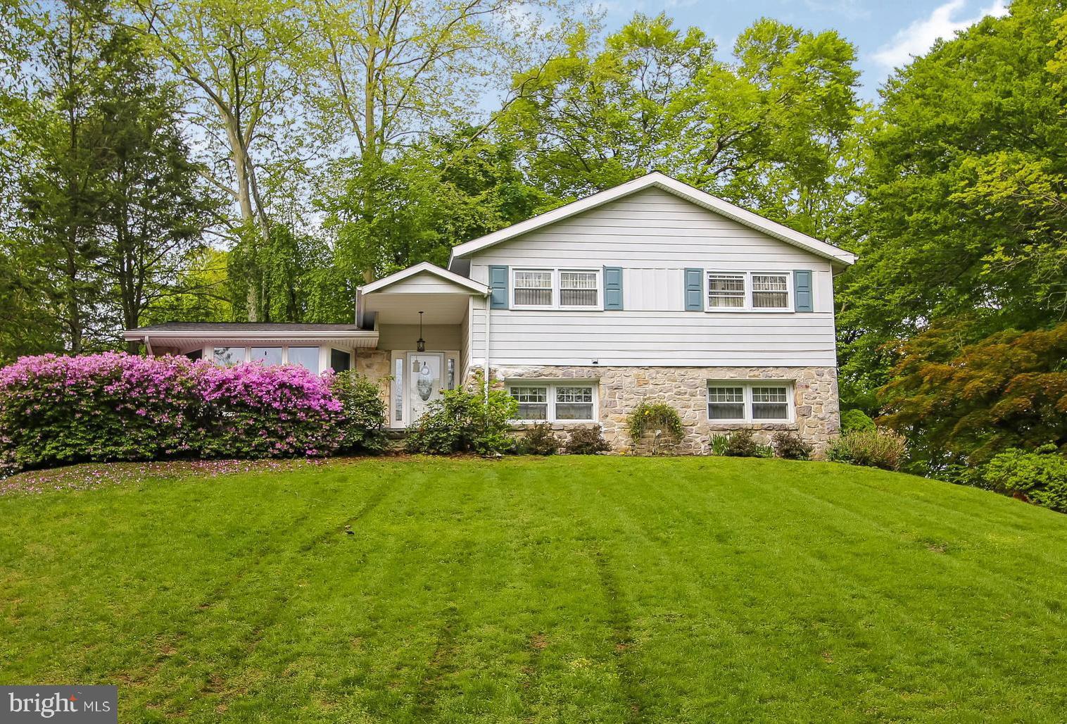 1089 Old Ford Road Huntingdon Valley, PA 19006 - Photo 1 of 37