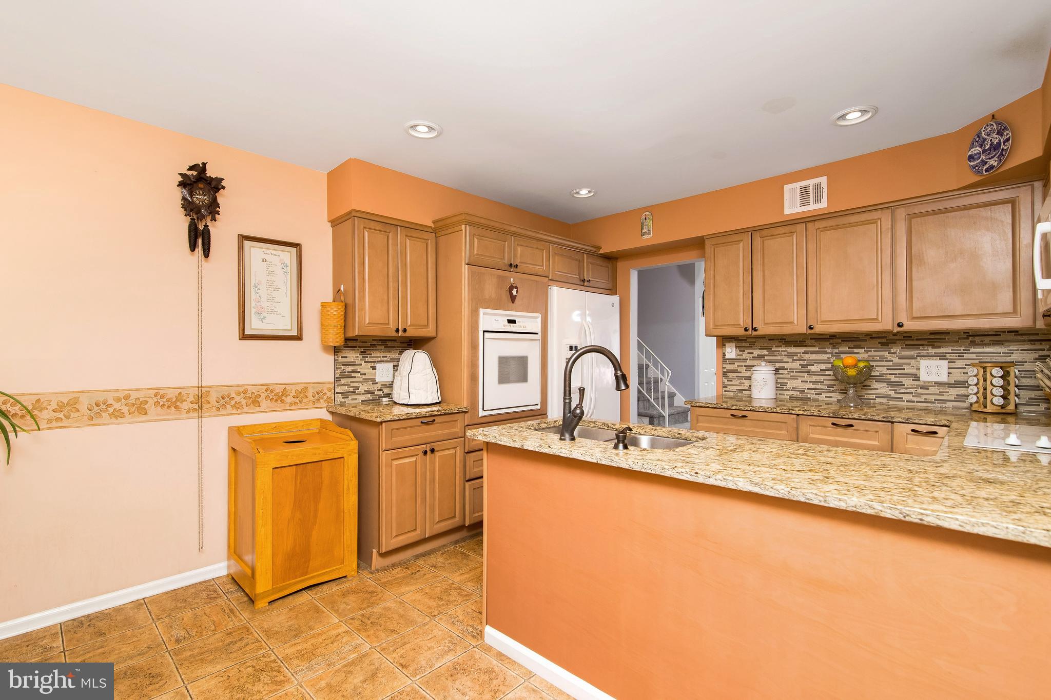 1089 Old Ford Road Huntingdon Valley, PA 19006 - Photo 11 of 37
