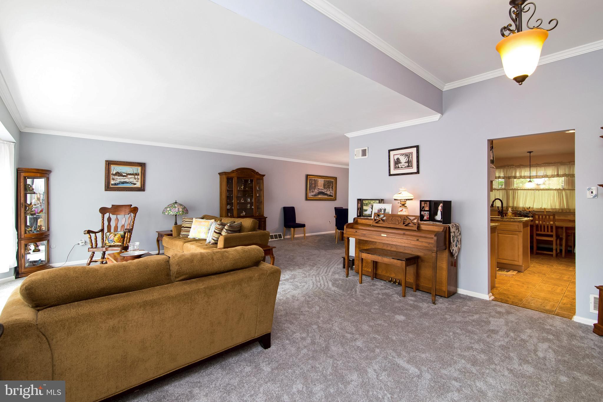 1089 Old Ford Road Huntingdon Valley, PA 19006 - Photo 4 of 37