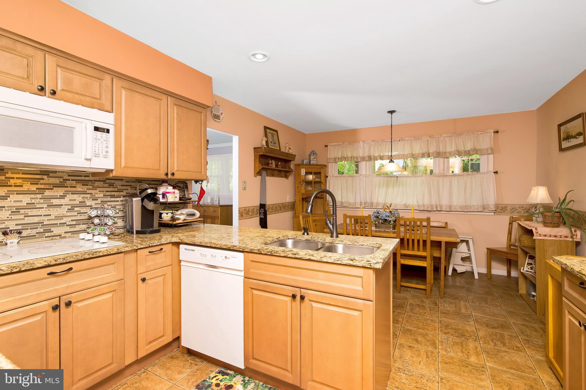 1089 Old Ford Road Huntingdon Valley, PA 19006 - Photo 10 of 37