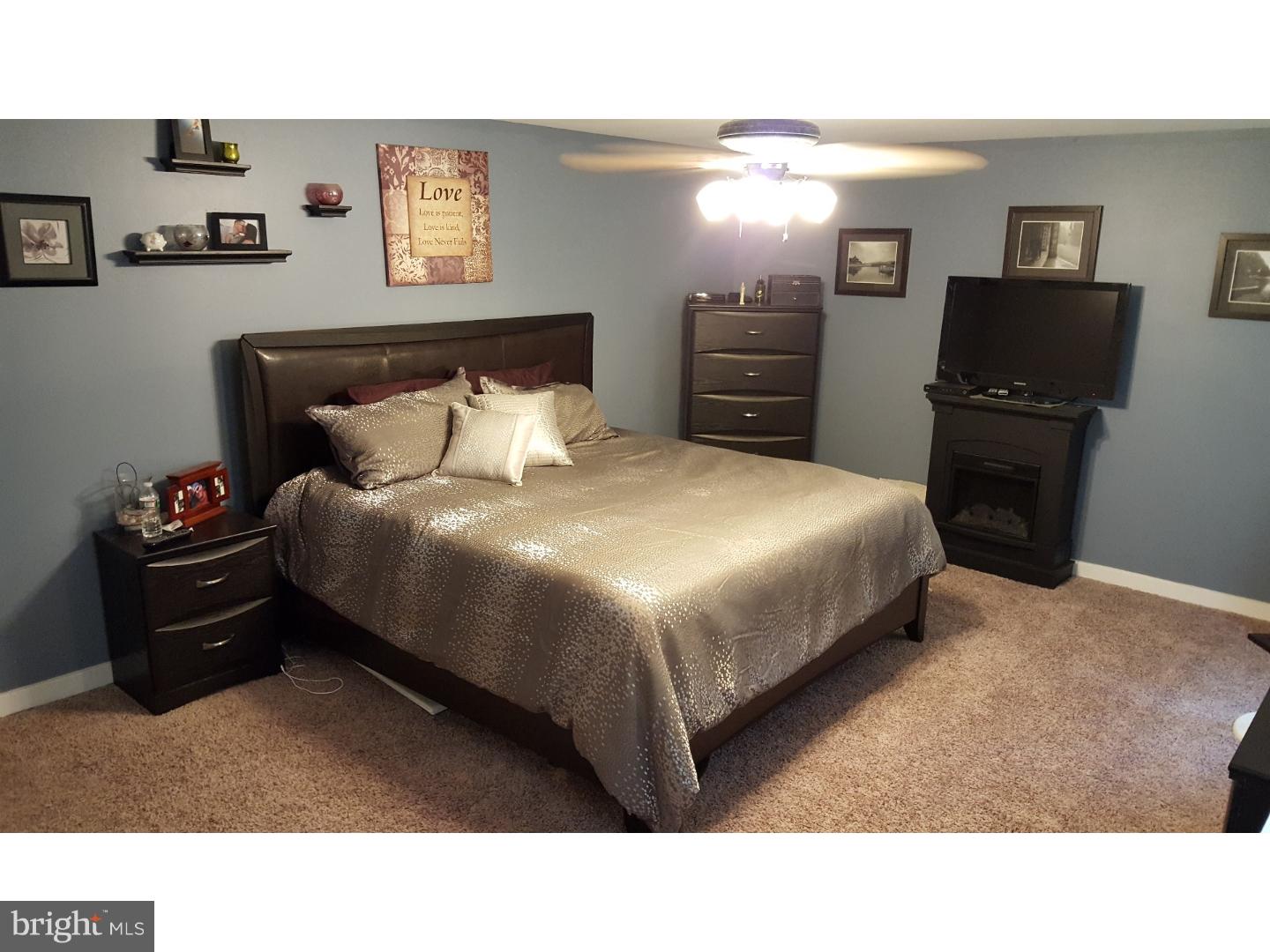2492 Lenola Road Cinnaminson, NJ 08077 - Photo 13 of 25 Bedroom - Main