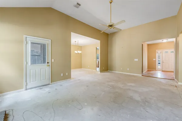 $355,000 | 147 South Winterport Circle, The Woodlands, TX 77382