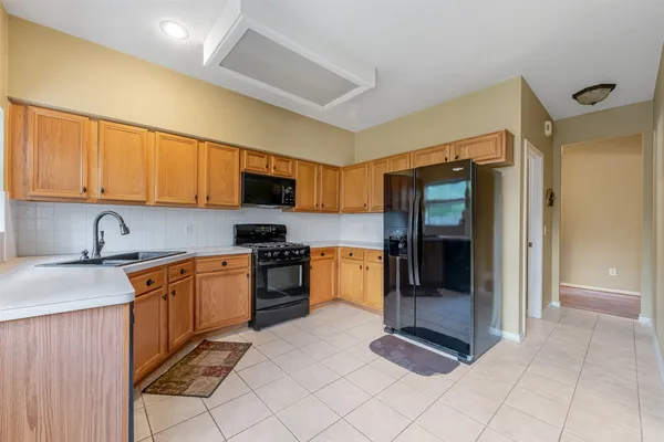 $355,000 | 147 South Winterport Circle, The Woodlands, TX 77382