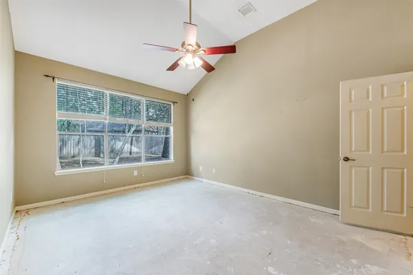 $355,000 | 147 South Winterport Circle, The Woodlands, TX 77382