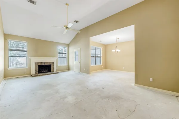 $355,000 | 147 South Winterport Circle, The Woodlands, TX 77382