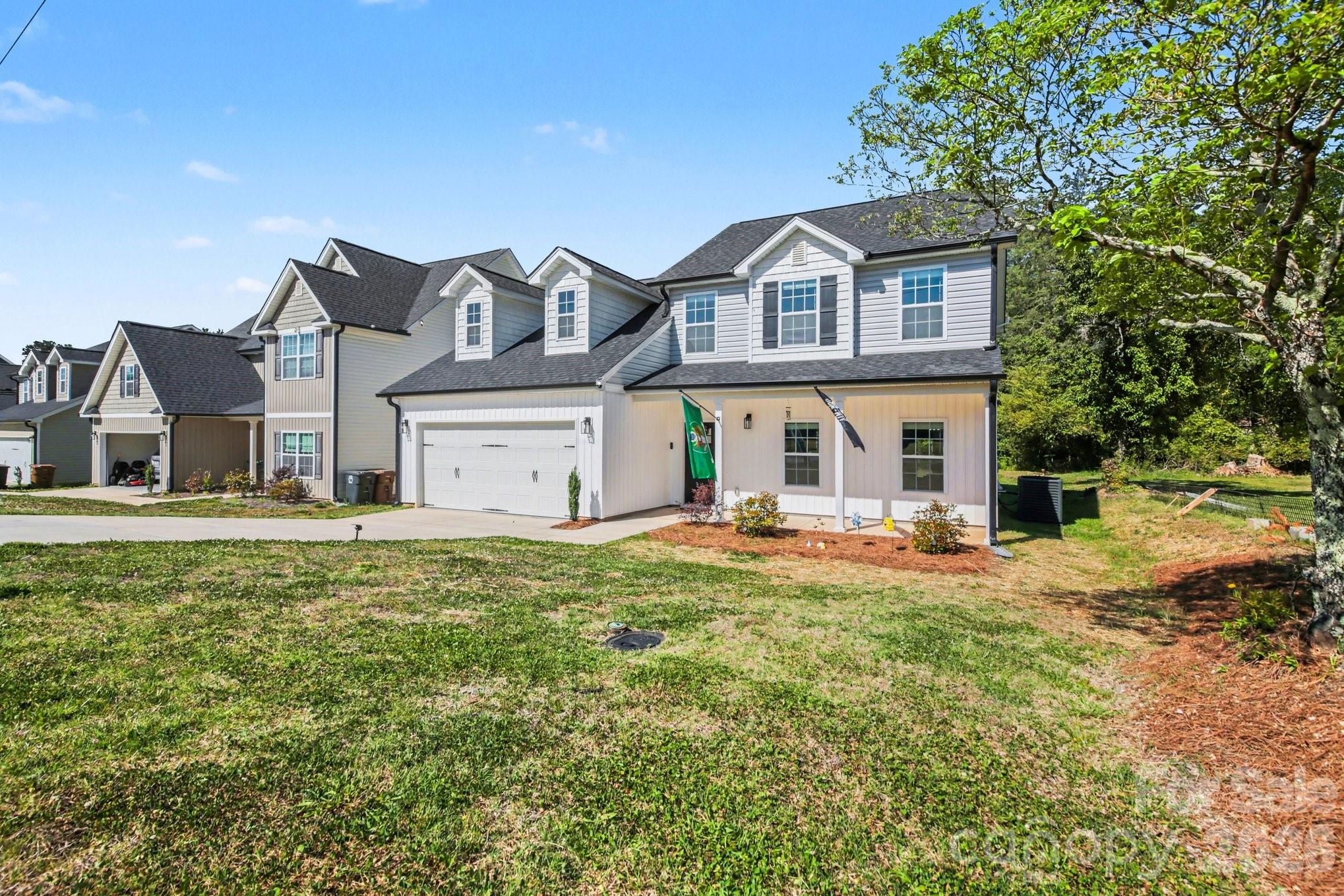 5305 Ridgefall Road Greensboro, NC 27410 - Photo 4 of 28