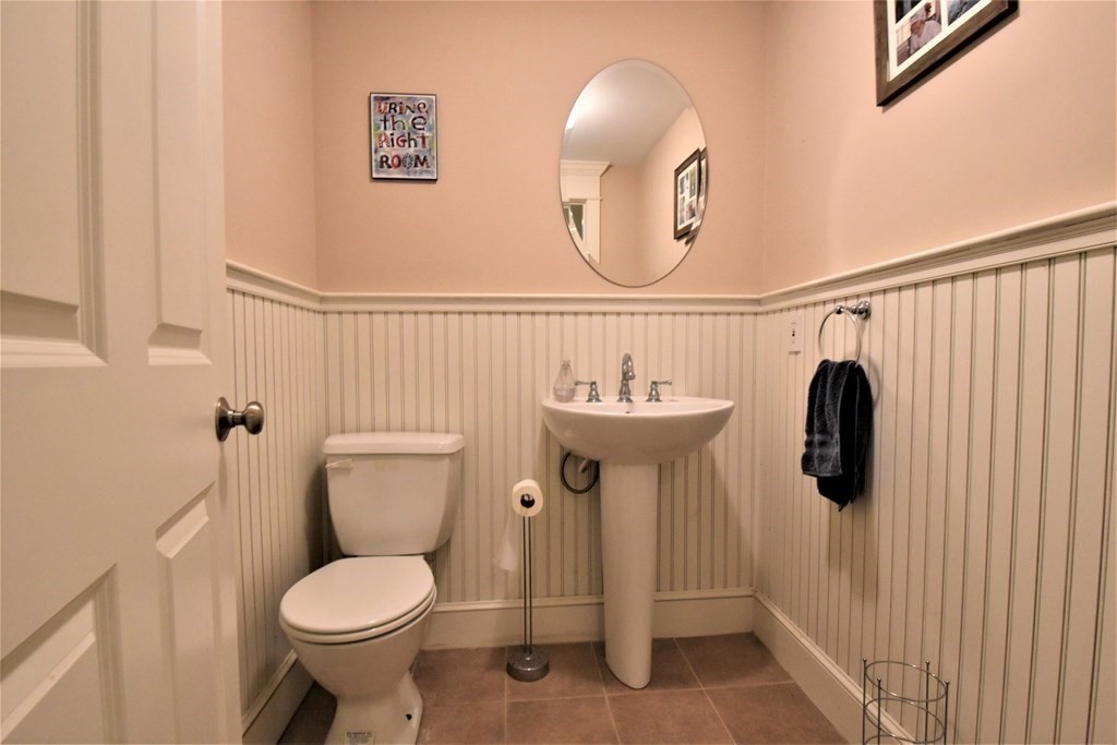 12 Maranook Road Worcester, MA 01606 - Photo 18 of 40 Gallery Image 18