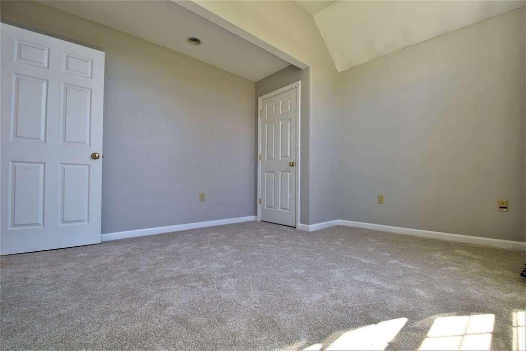 12 Maranook Road Worcester, MA 01606 - Photo 20 of 40 Gallery Image 20