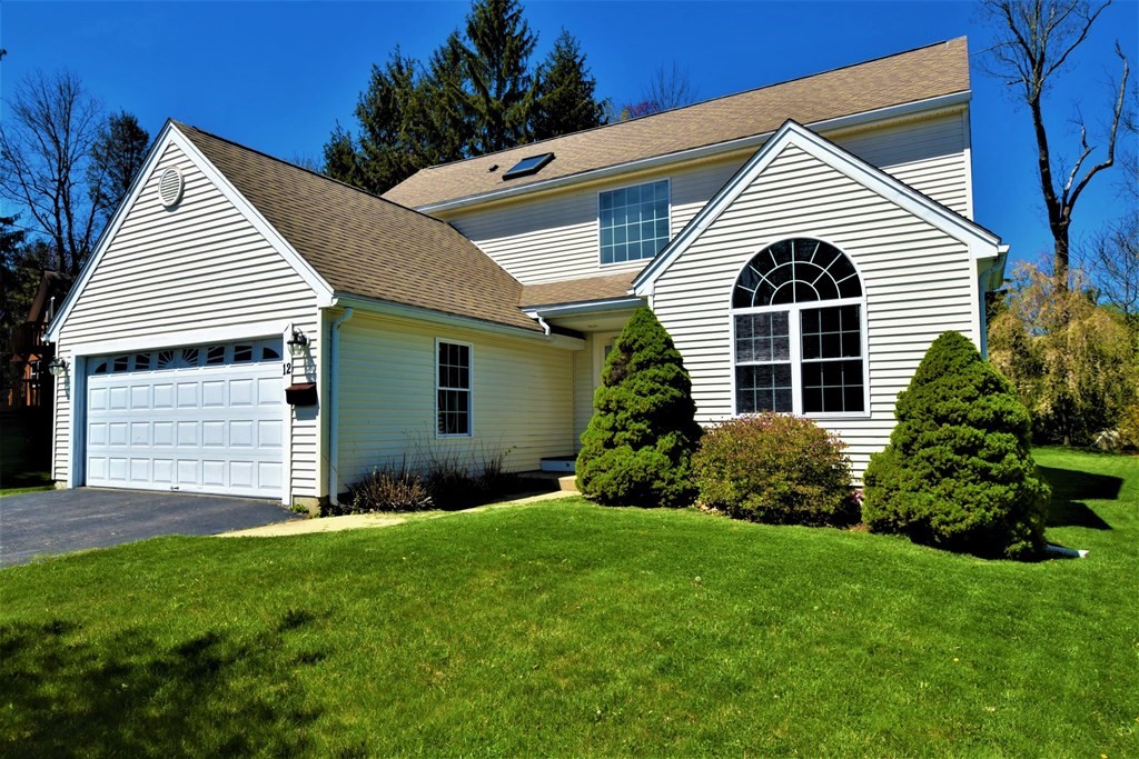 12 Maranook Road Worcester, MA 01606 - Photo 2 of 40 Gallery Image 2