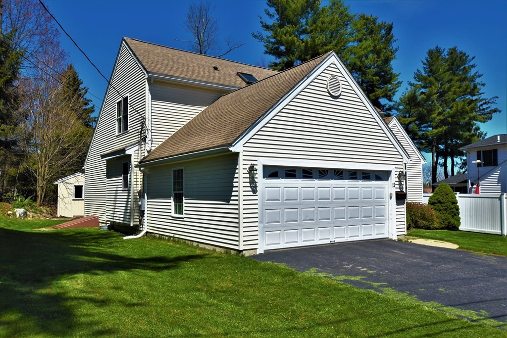 12 Maranook Road Worcester, MA 01606 - Photo 3 of 40 Gallery Image 3