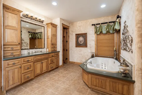 $1,300,000 | 2540 South 383rd St Court West, Cheney, KS 67025