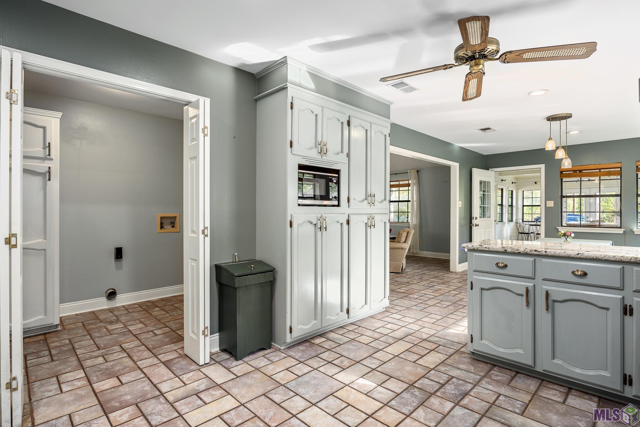 14050 Harry Savoy Road St. Amant, LA 70774 - Photo 13 of 31