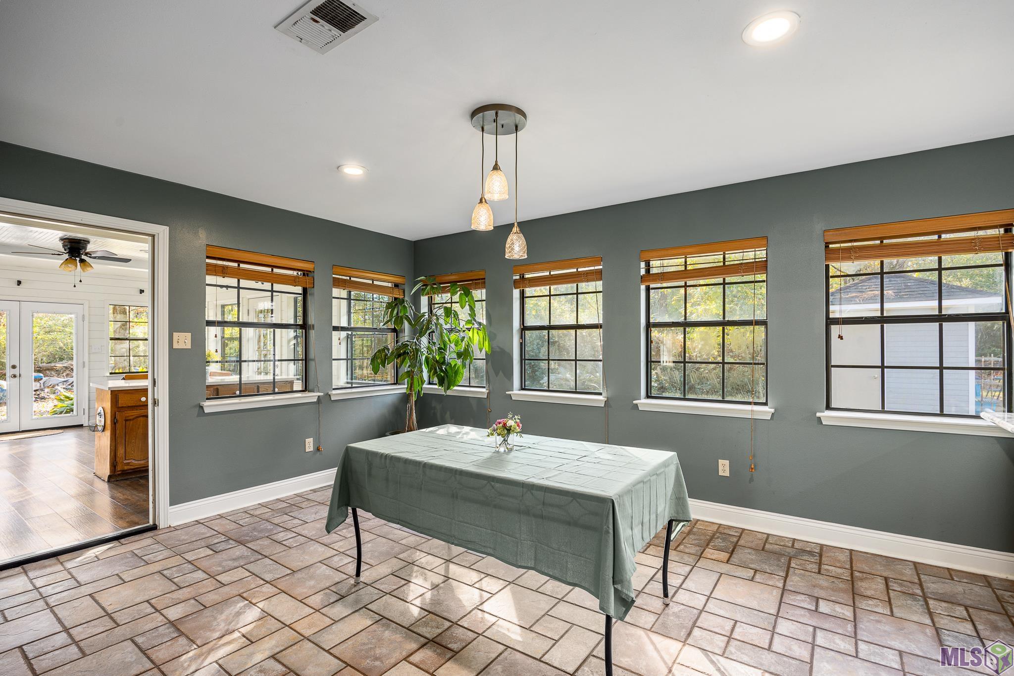 14050 Harry Savoy Road St. Amant, LA 70774 - Photo 6 of 31