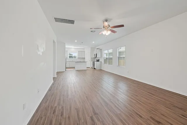 $1,950 | 120 Josey Wales Drive, Jarrell, TX 76537