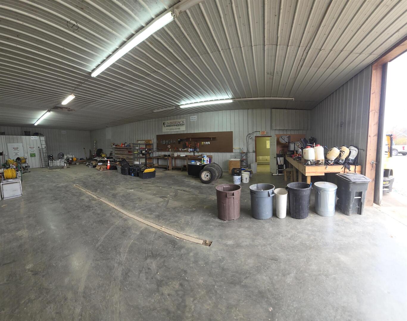 2220 Spanish Bluff Road Anna, IL 62906 - Photo 5 of 26 a living room with lots of furniture