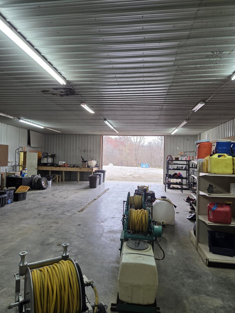 2220 Spanish Bluff Road Anna, IL 62906 - Photo 7 of 26 a gym room with furniture