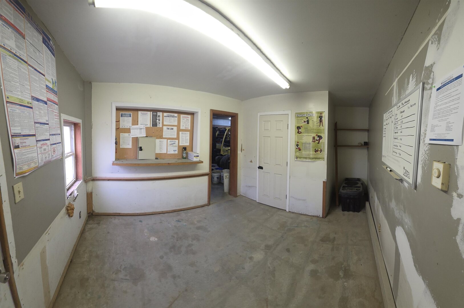 2220 Spanish Bluff Road Anna, IL 62906 - Photo 9 of 26 a room with window and closet