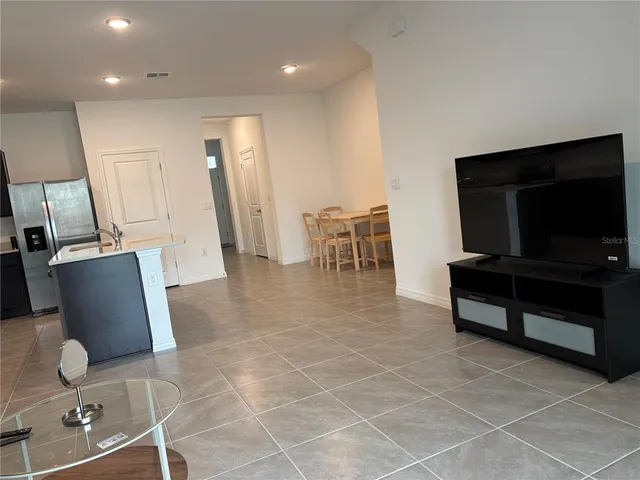 $2,300 | 17212 Bigleaf Mahogany Lane, Land O Lakes, FL 34638