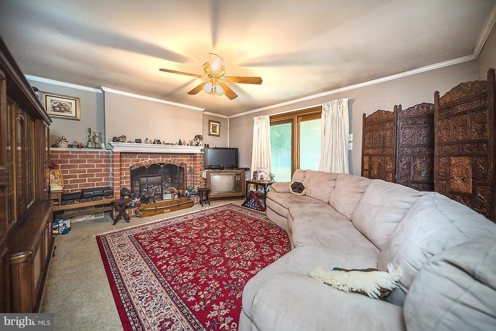 5012 Nicholas Road Waldorf, MD 20601 - Photo 9 of 19 Family Room