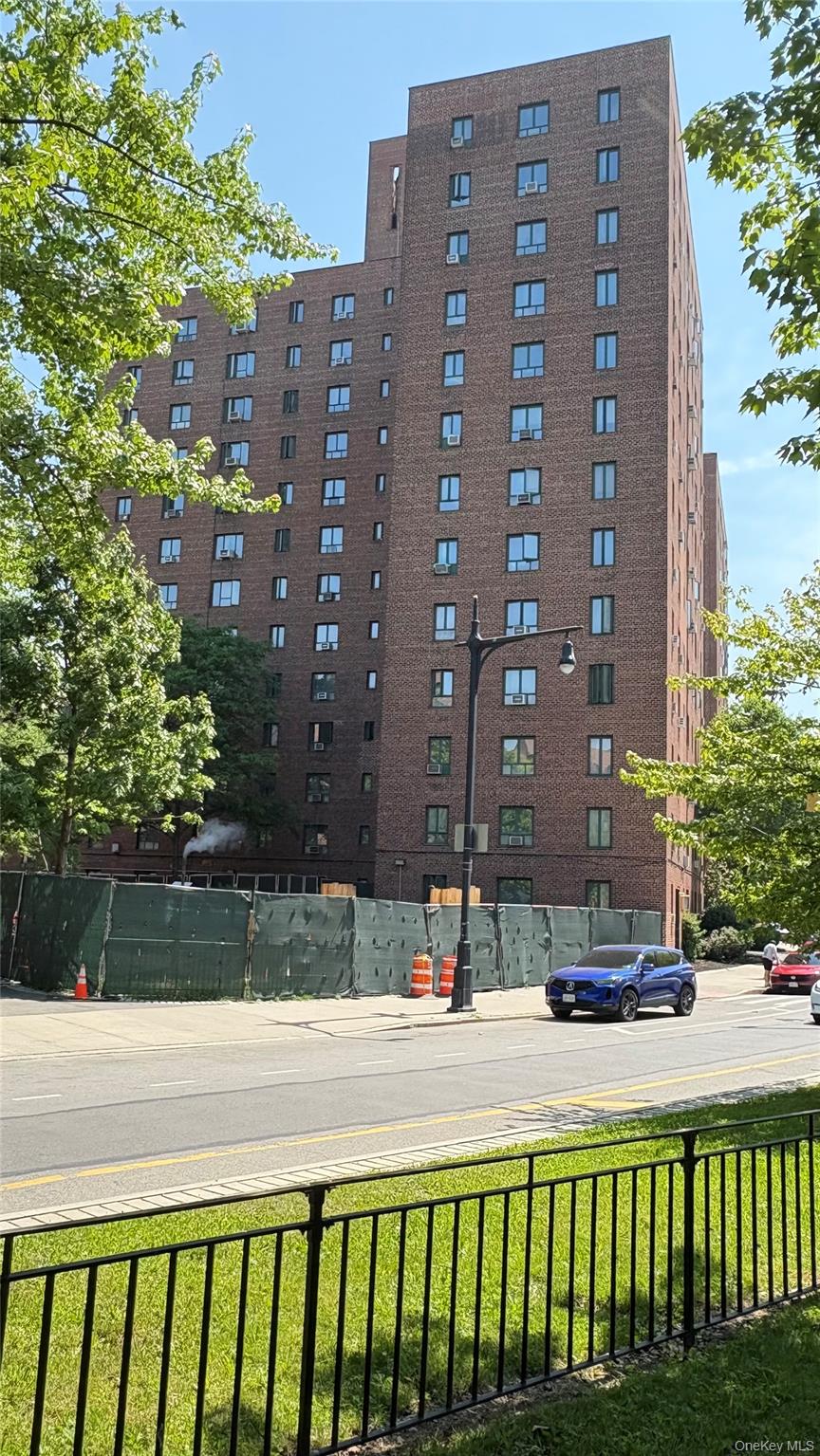 1560 Unionport Road, Unit 3G Bronx, NY 10462 - Photo 10 of 14