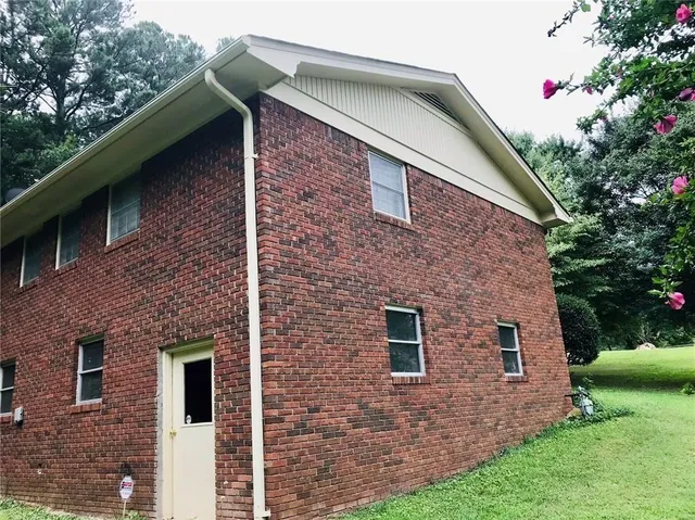 $2,100 | 4531 South Roberts Drive, Sugar Hill, GA 30518