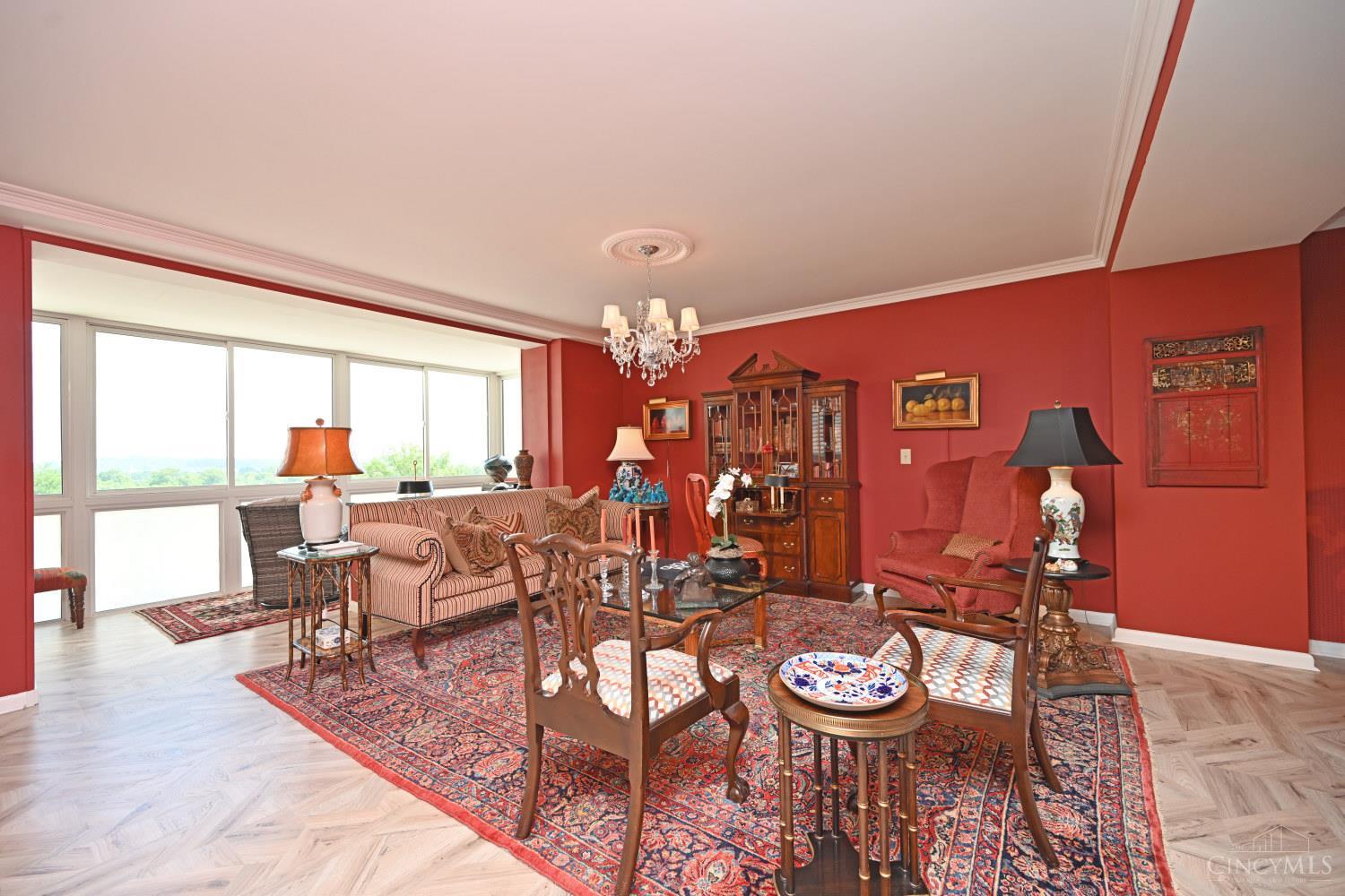 2444 Madison Road, Unit 301 Cincinnati, OH 45208 - Photo 3 of 46 Gallery Image 3
