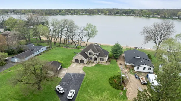 $1,399,900 | 1256 Barron Lake Road, Niles, MI 49120