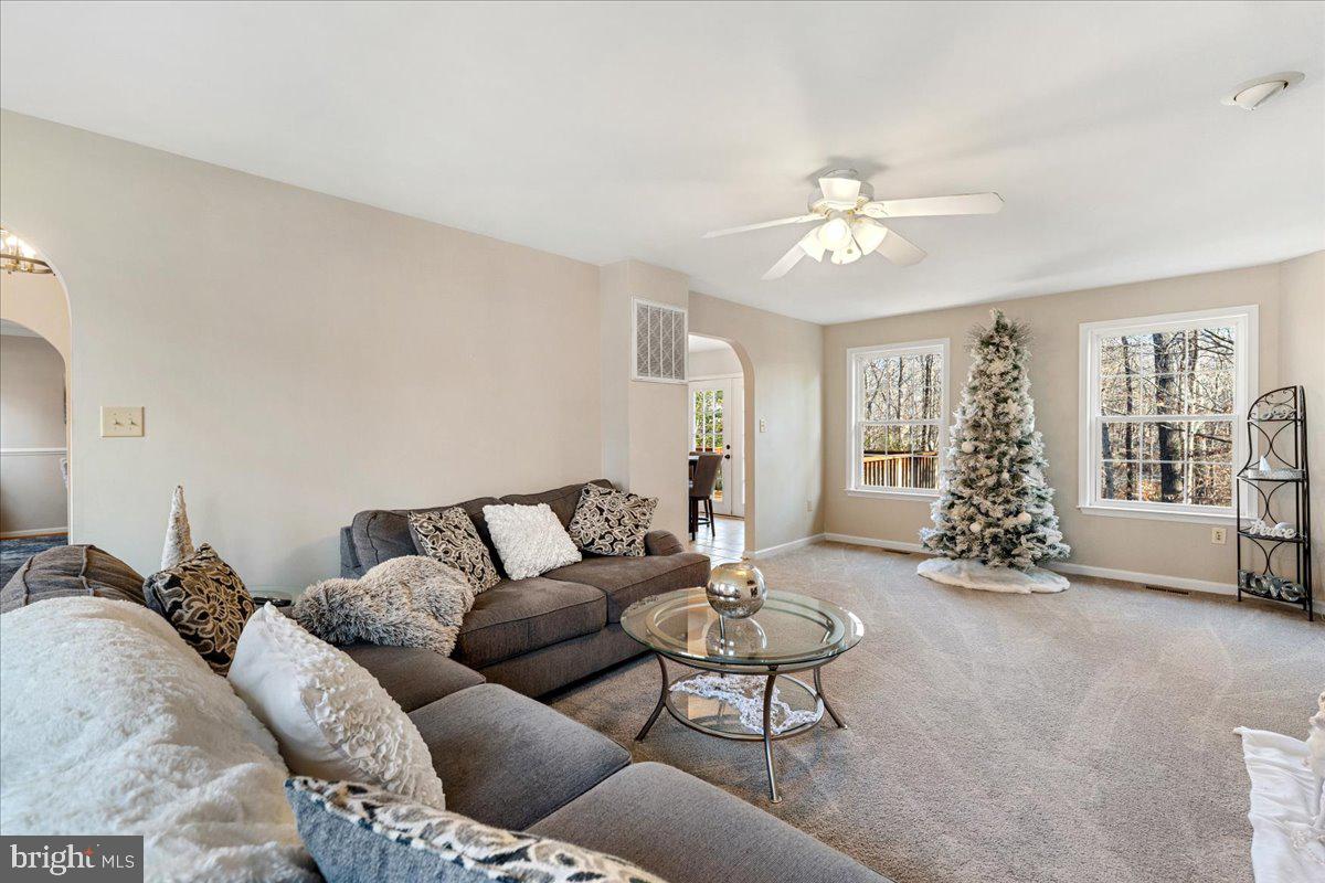 356 Red Cloud Road Lusby, MD 20657 - Photo 6 of 35