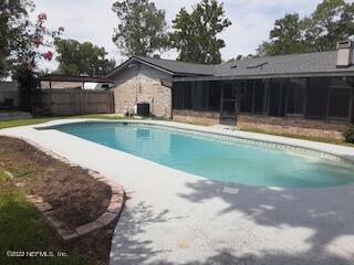 POOL 2 WITH HOUSE