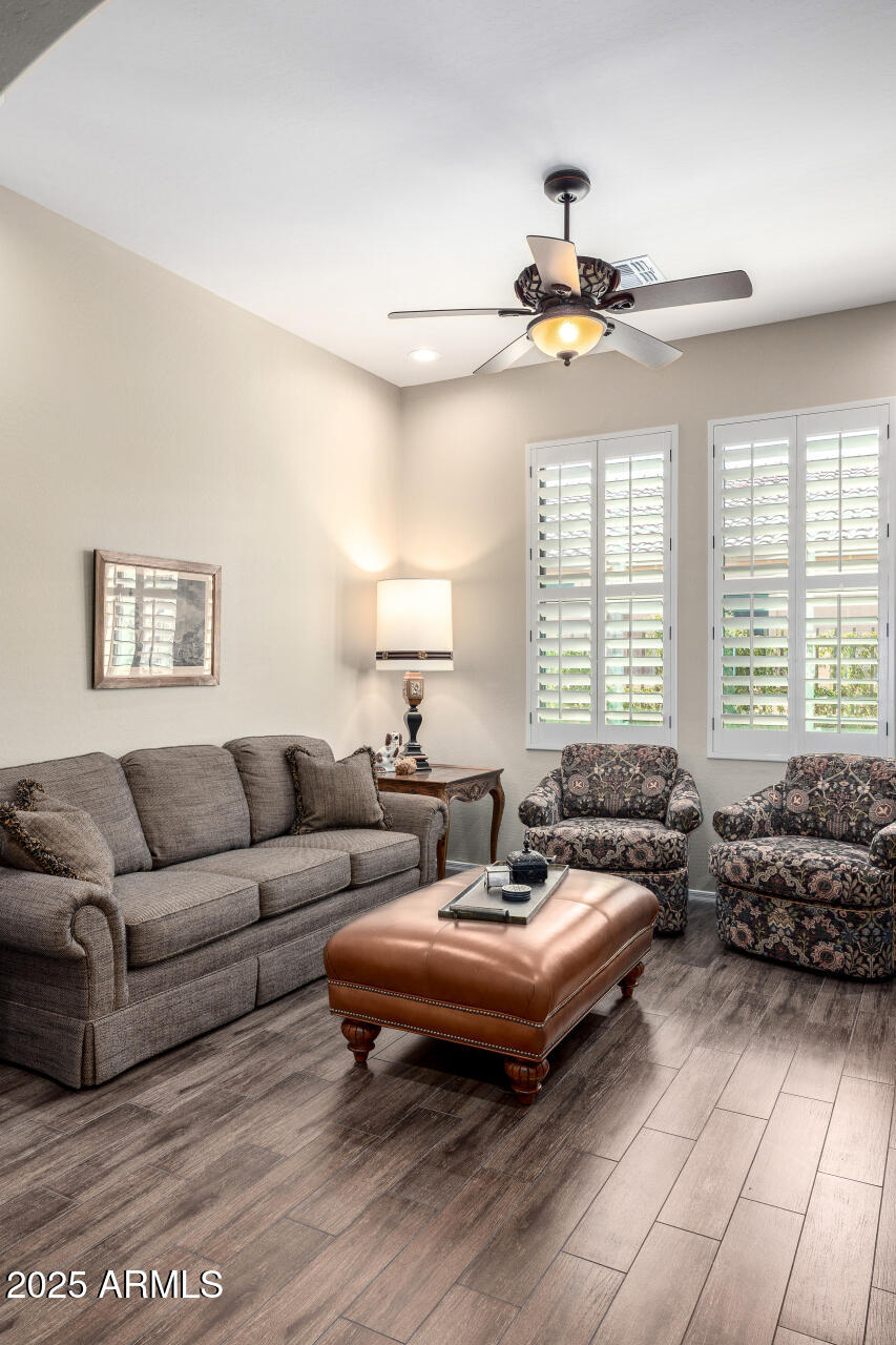 1822 North Waverly Mesa, AZ 85207 - Photo 13 of 91 Great flex space