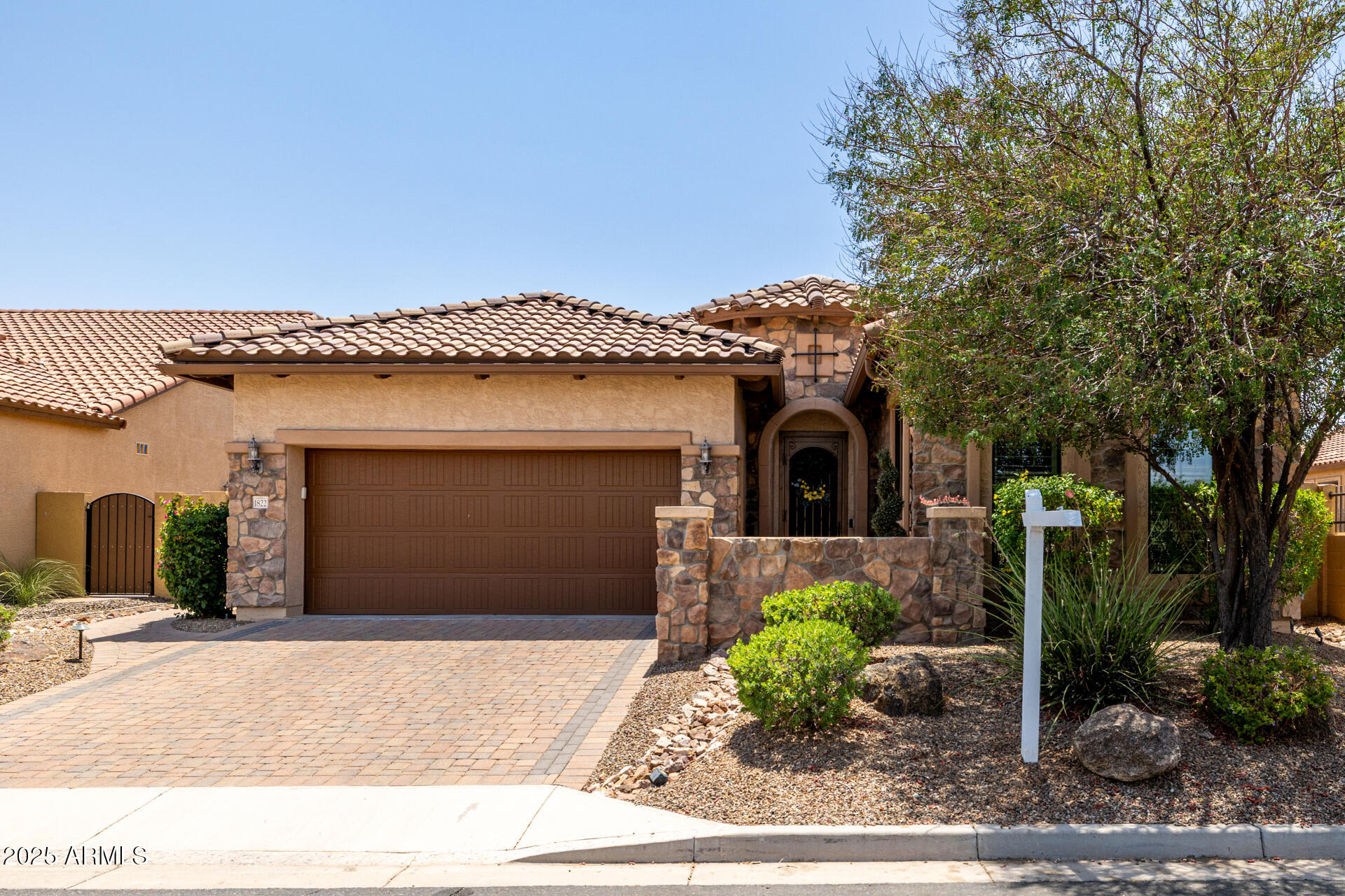 1822 North Waverly Mesa, AZ 85207 - Photo 4 of 91 No homes on 3 sides